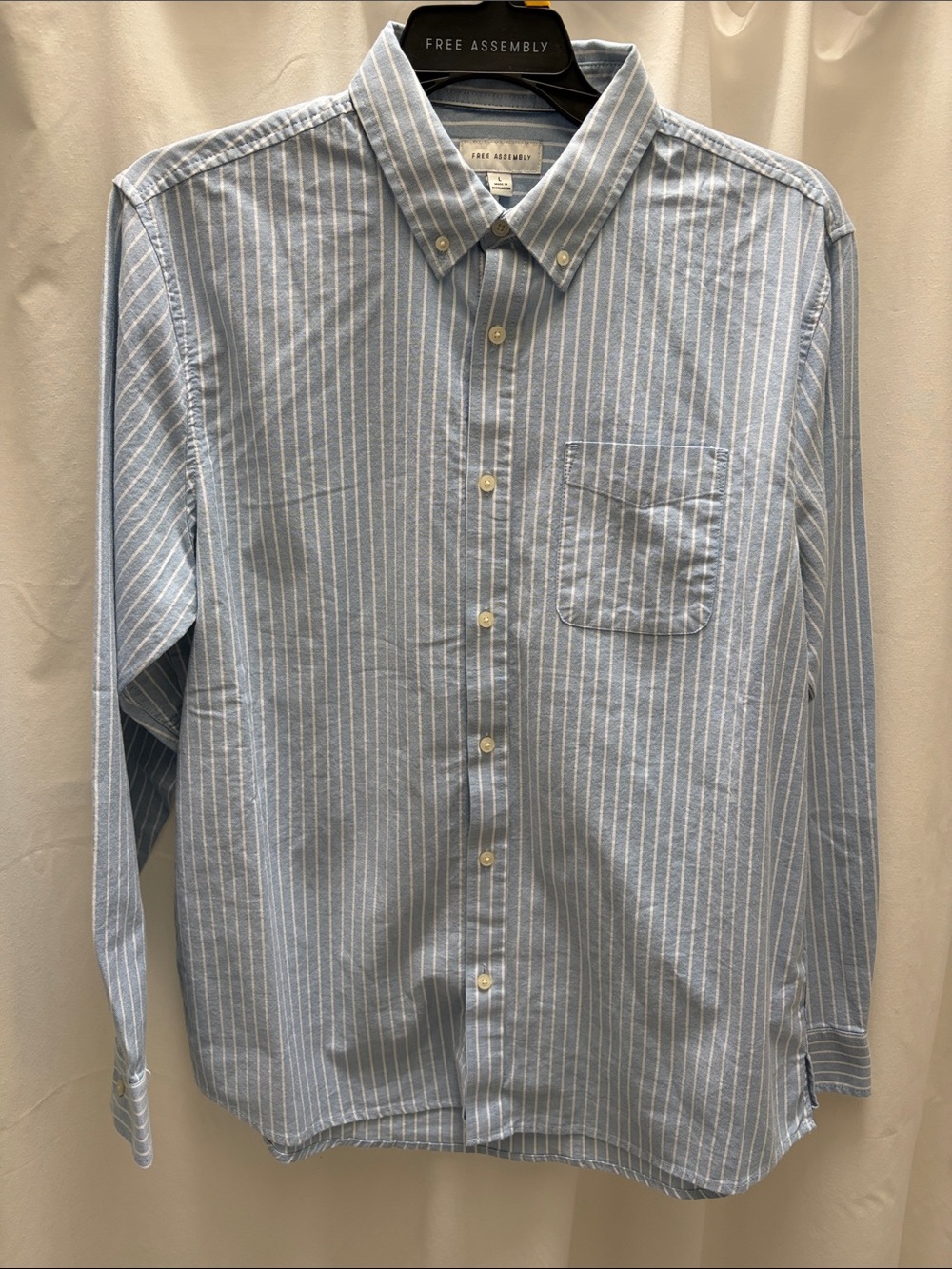 Men’s Light Blue Stripe Button-Down Oxford Shirt sz L